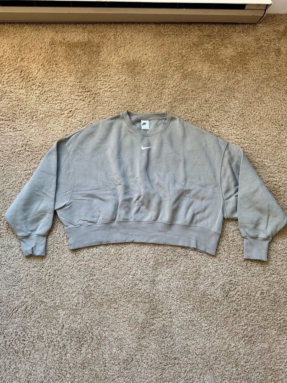 Nike Women’s Green Crewneck Sweatshirt with White Swoosh